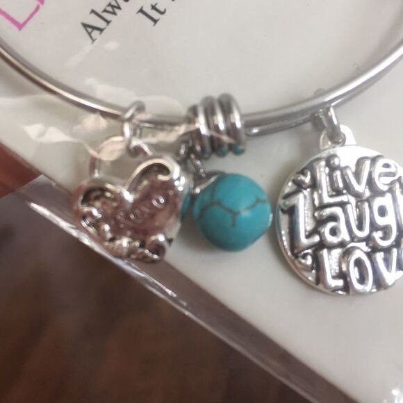 🔹Unwritten Live Laugh Love Charm Bracelet - Picture 4 of 5